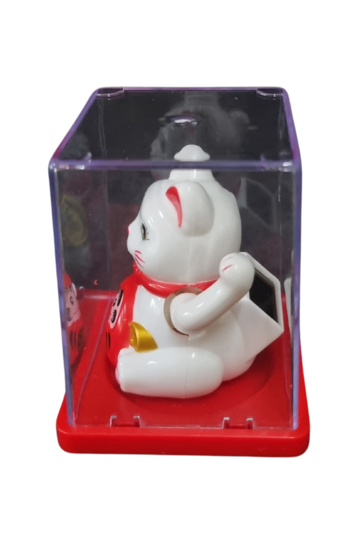 Manekineko mexe braco branco 2