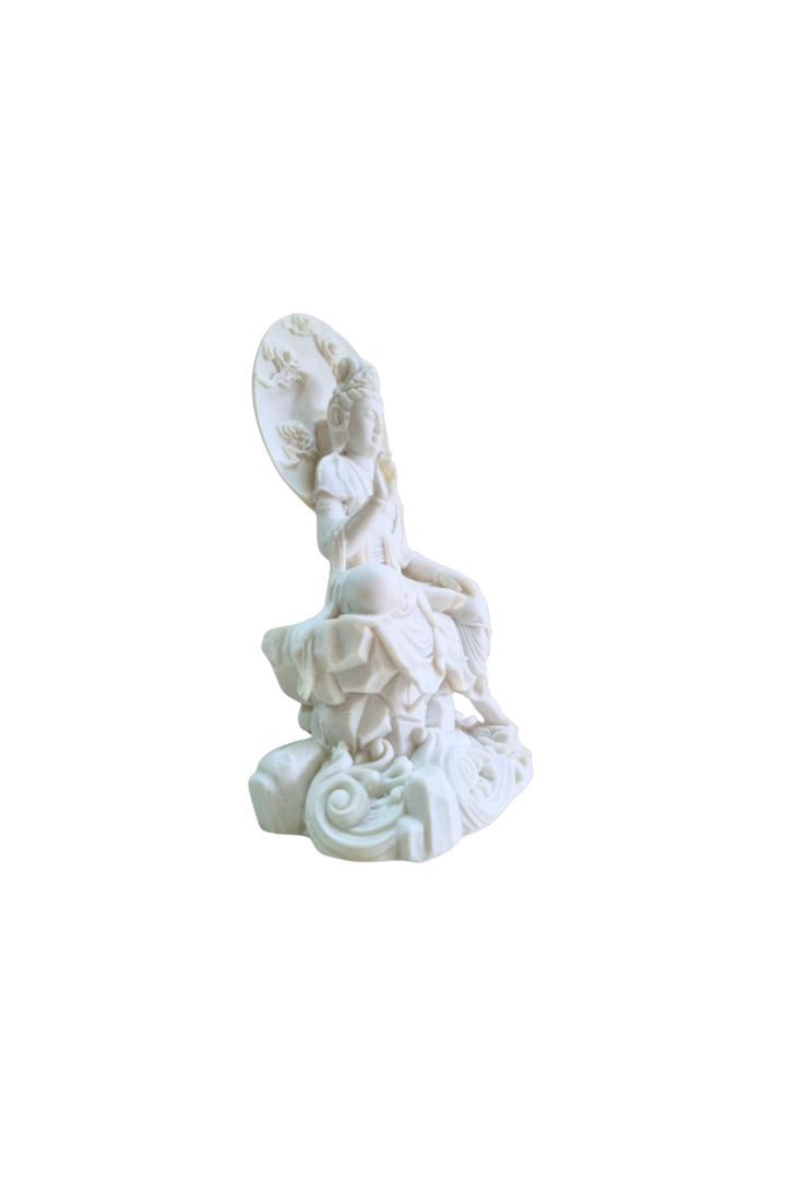 Kuan yin sentada 2